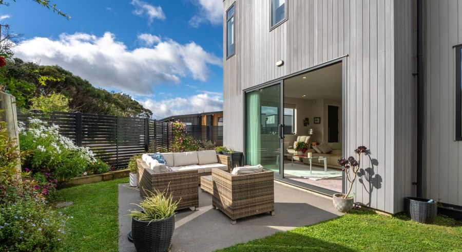  at 2 Skysail Lane, Whitby, Porirua