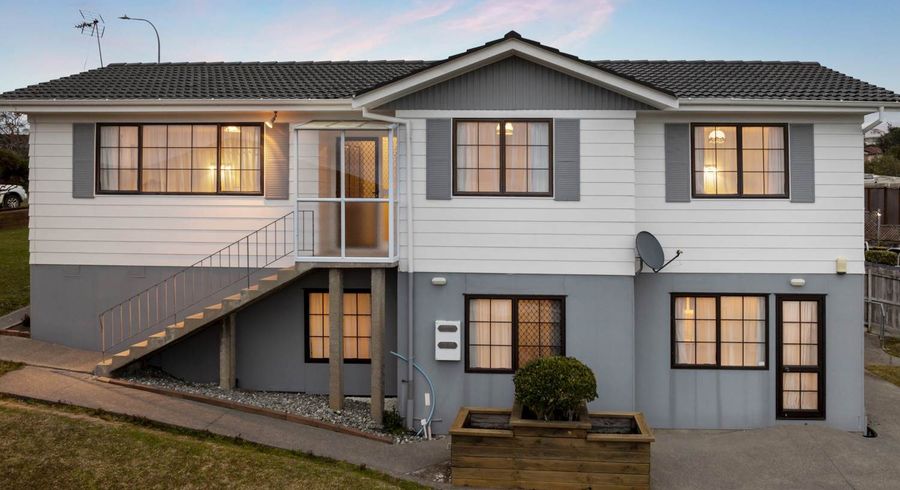  at 142A Oaktree Avenue, Browns Bay, North Shore City, Auckland