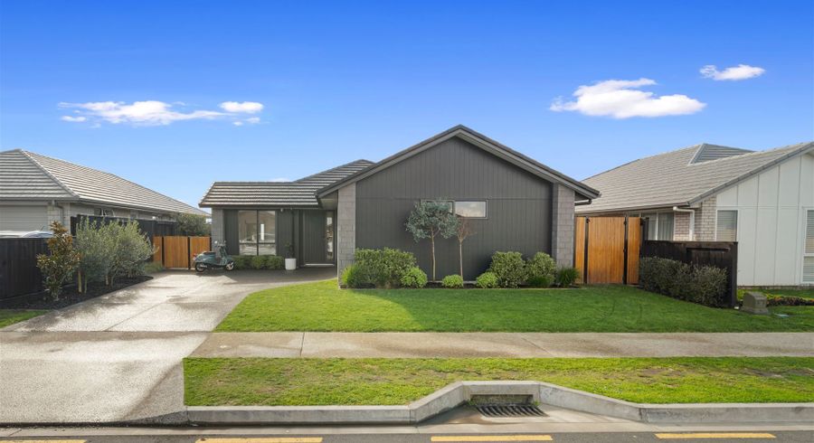  at 8 Kaiora Drive, Papamoa Beach, Papamoa