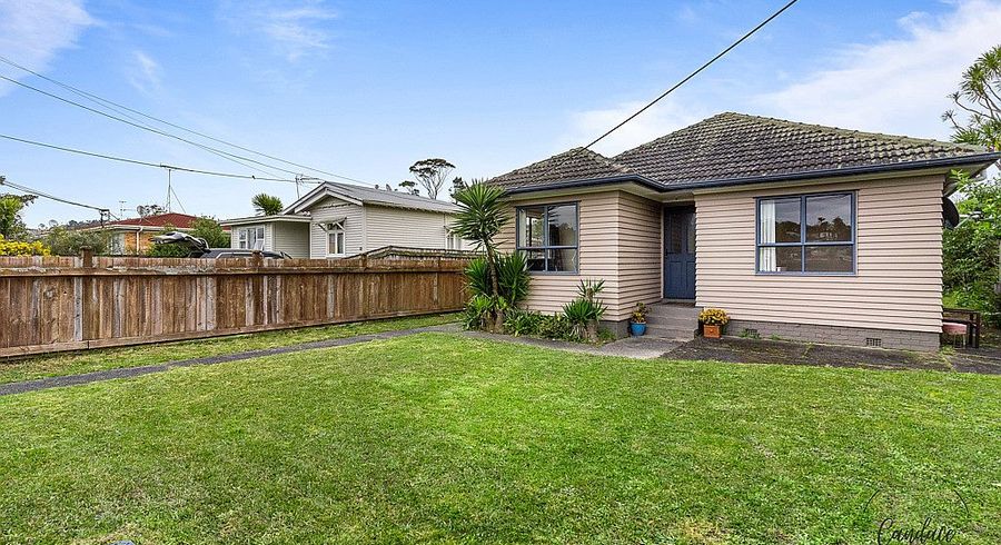  at 75 Glendale Road, Glen Eden, Auckland