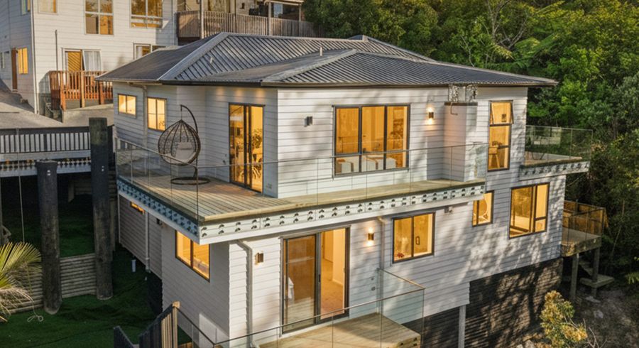  at 5A / 5B Saddleback Rise, Murrays Bay, North Shore City, Auckland