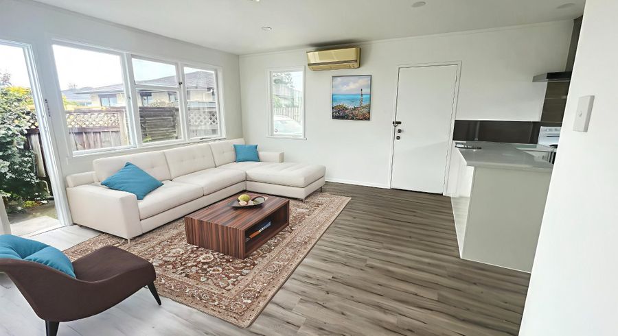  at 2/5 Lynton Road, Mount Wellington, Auckland City, Auckland