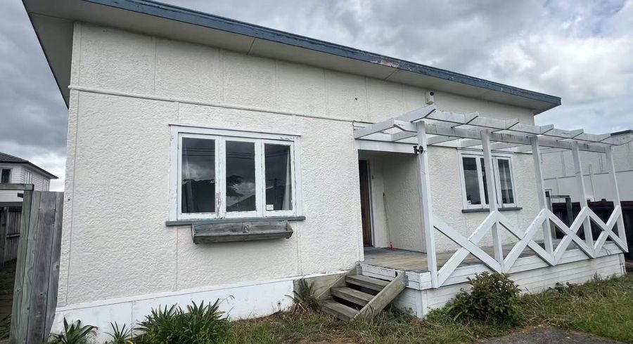  at 11 Seddon Avenue, Papatoetoe, Manukau City, Auckland