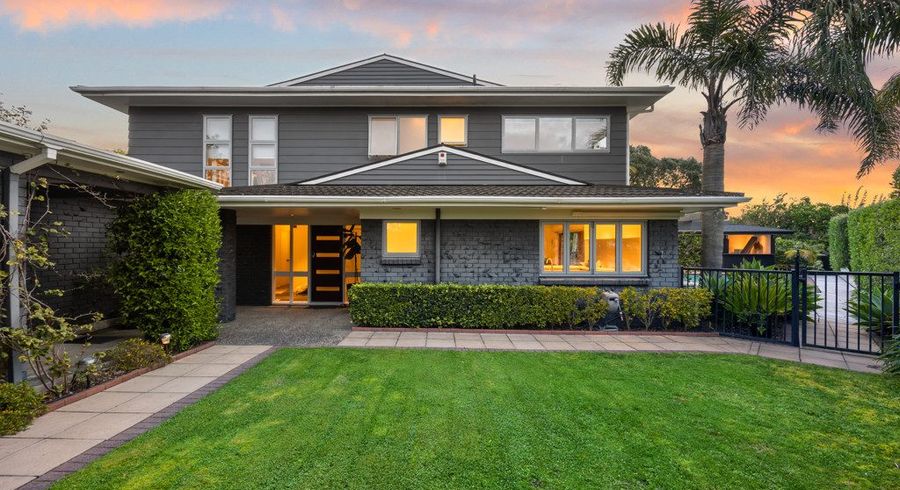  at 14 Davita Place, Farm Cove, Manukau City, Auckland