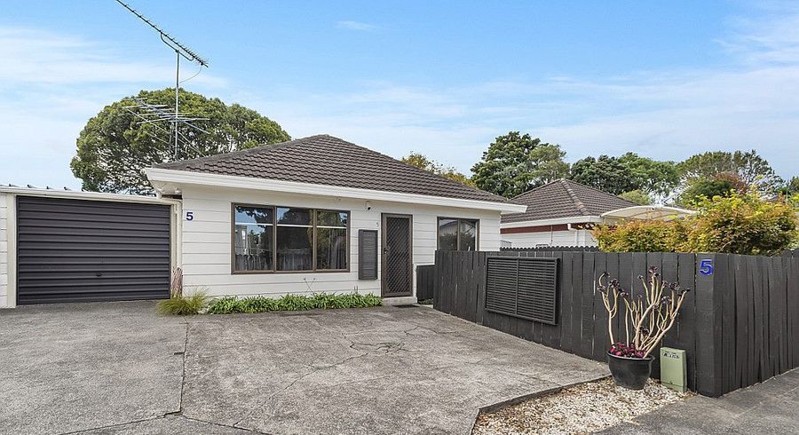  at 5/25 Waterview Road West, Takanini, Auckland