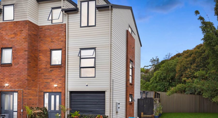 at 30 Verdale Circle, Glen Eden, Auckland