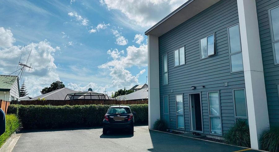  at Room 3, 6/181 Knighton Road, Hillcrest, Hamilton, Waikato