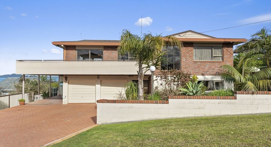  at 31 Ridge Road, Waiake, Auckland