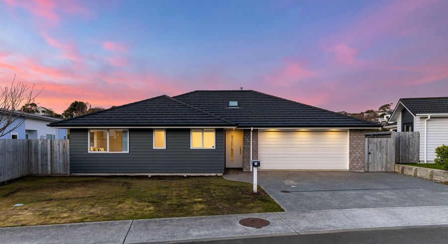  at 13 Breakwater Way, Whitby, Porirua, Wellington