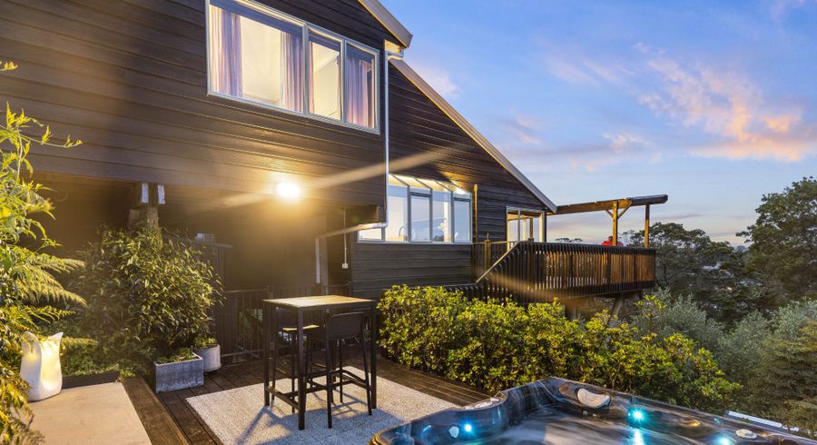  at 1/30 Stephanie Close, Glenfield, Auckland