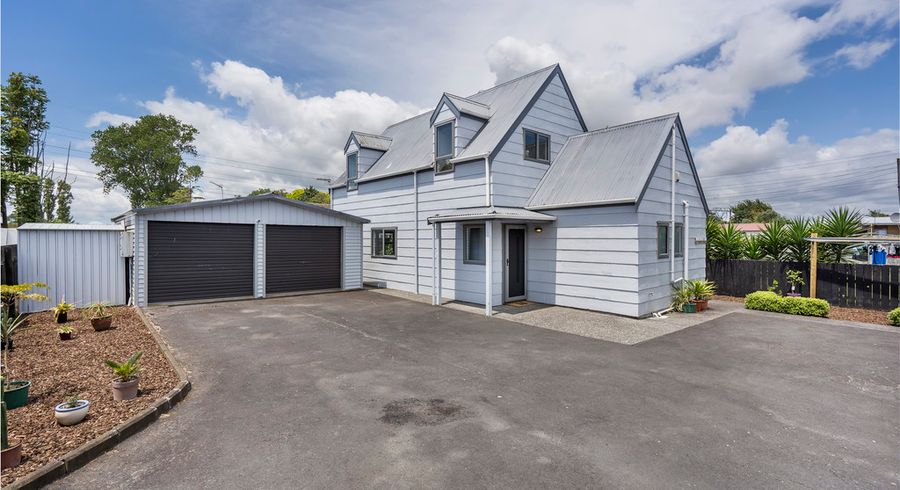  at 2//277 PORCHESTER Road, Takanini, Auckland 