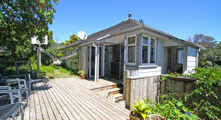  at 44 Parsons Street, Vogeltown, New Plymouth, Taranaki