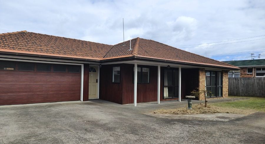  at 2/21 Campbell Road, One Tree Hill, Auckland