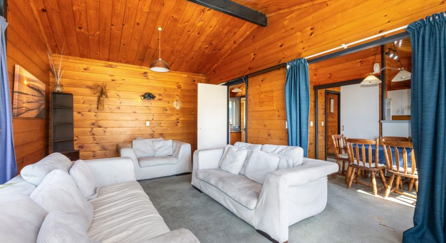  at 6 Rawhiti Road, Pukerua Bay, Porirua, Wellington