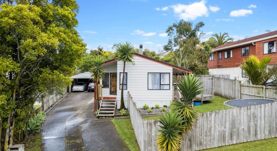  at 6 Thalia Place, Totara Vale, Auckland