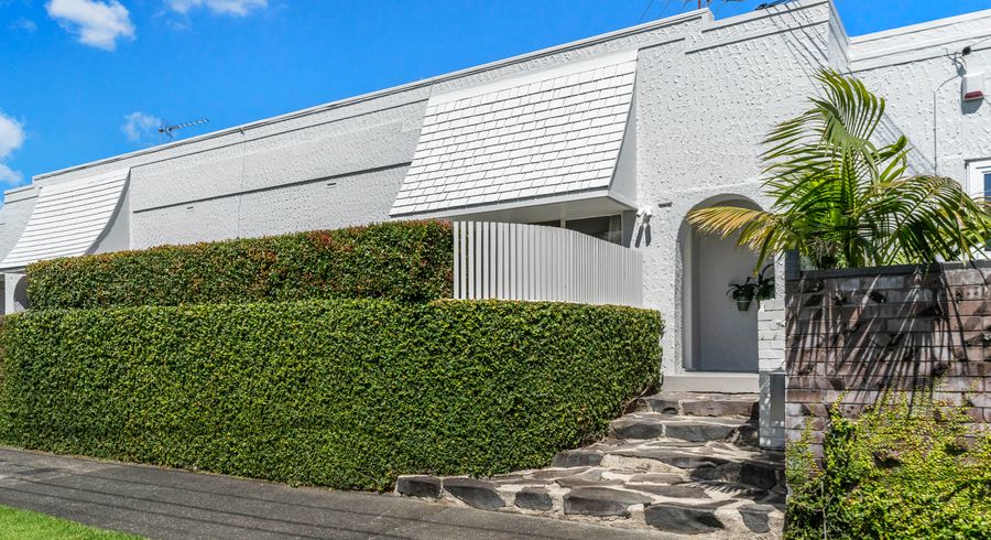  at 3/15 Tagalad Road, Mission Bay, Auckland