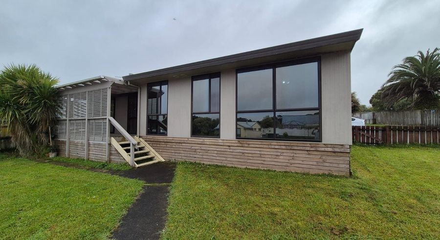  at 1/29 Devonshire Rd, Unsworth Heights, North Shore City, Auckland