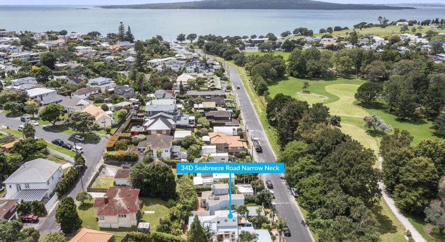  at 4/34 Seabreeze Road, Narrow Neck, Auckland