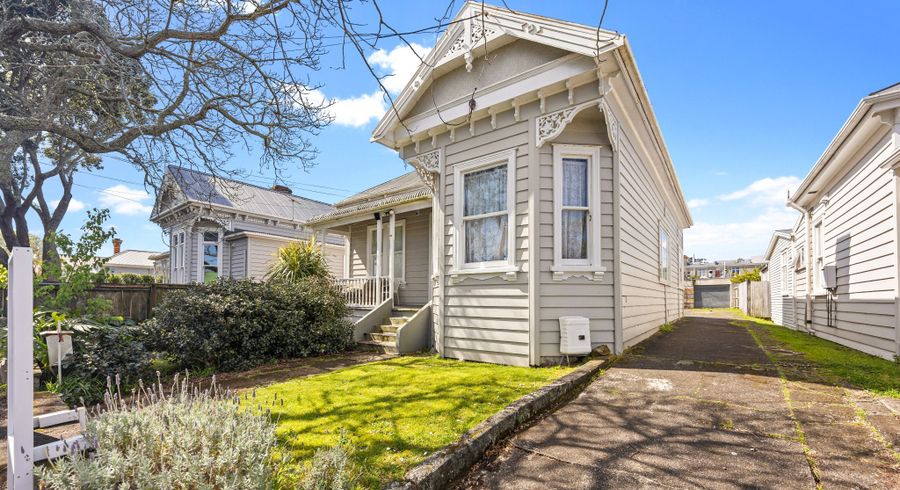  at 26 Cromwell Street, Mount Eden, Auckland City, Auckland