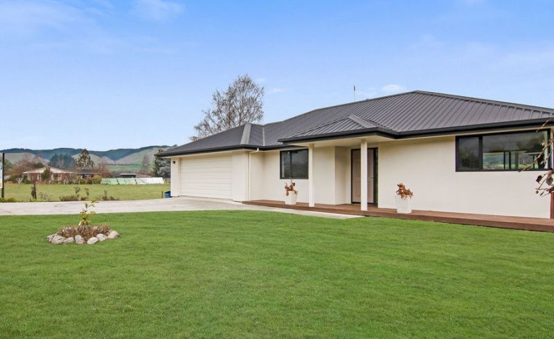  at 37 Main Road Tapawera, Wakefield