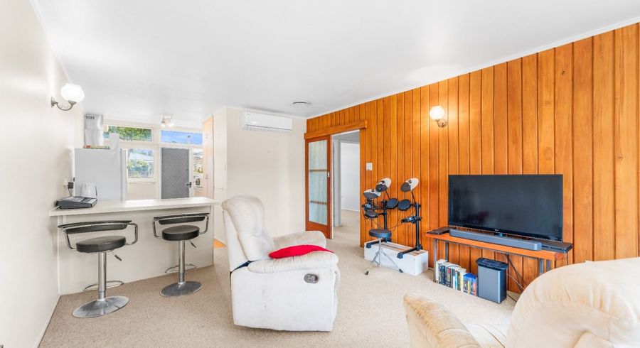  at 2/76A Lake Road, Takapuna, North Shore City, Auckland