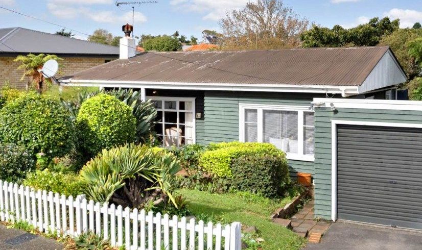  at 2 Garfield Road, Helensville, Rodney, Auckland