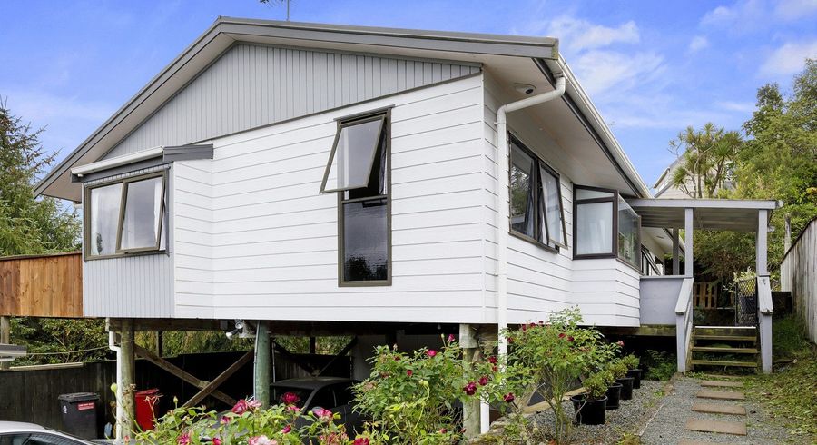  at 6 Serenity Grove, Maoribank, Upper Hutt, Wellington