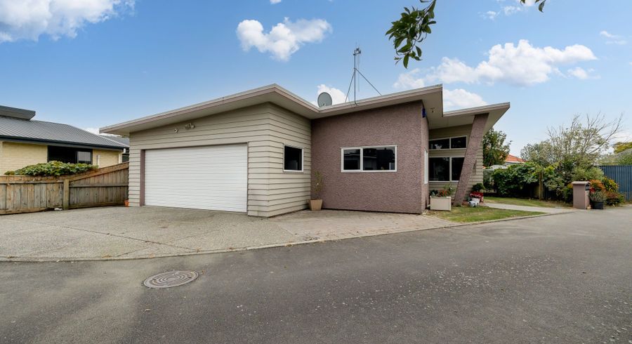  at 2 Northbrook Court, Roslyn, Palmerston North, Manawatu / Whanganui