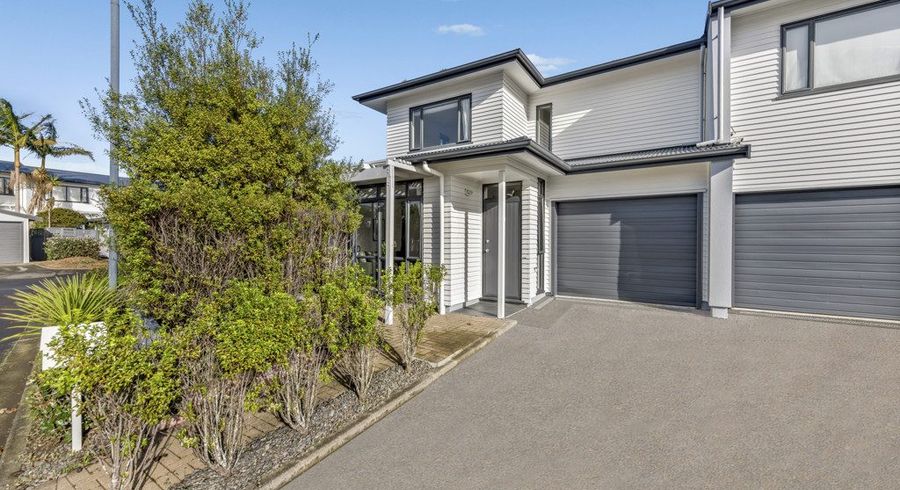  at 6/2 Armoy Drive, East Tamaki, Manukau City, Auckland