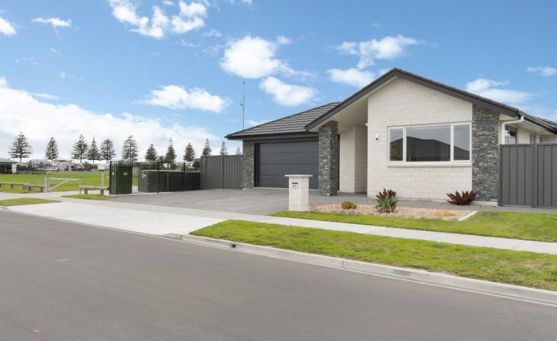  at 17 Hurunui Drive, Te Awa, Napier