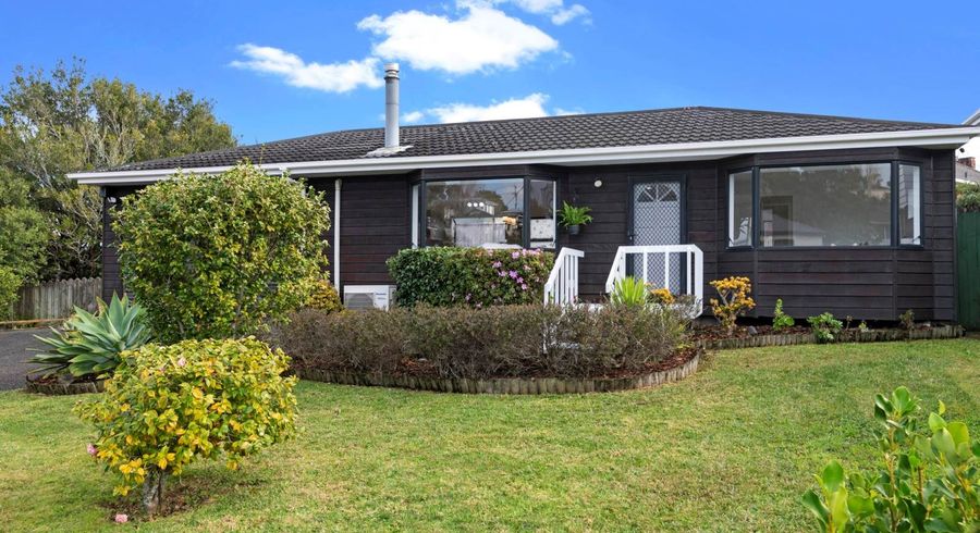  at 2/12 Merriefield Avenue, Forrest Hill, Auckland