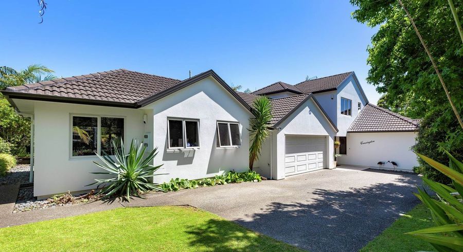  at 2 Manon Crescent, Greenhithe, Auckland