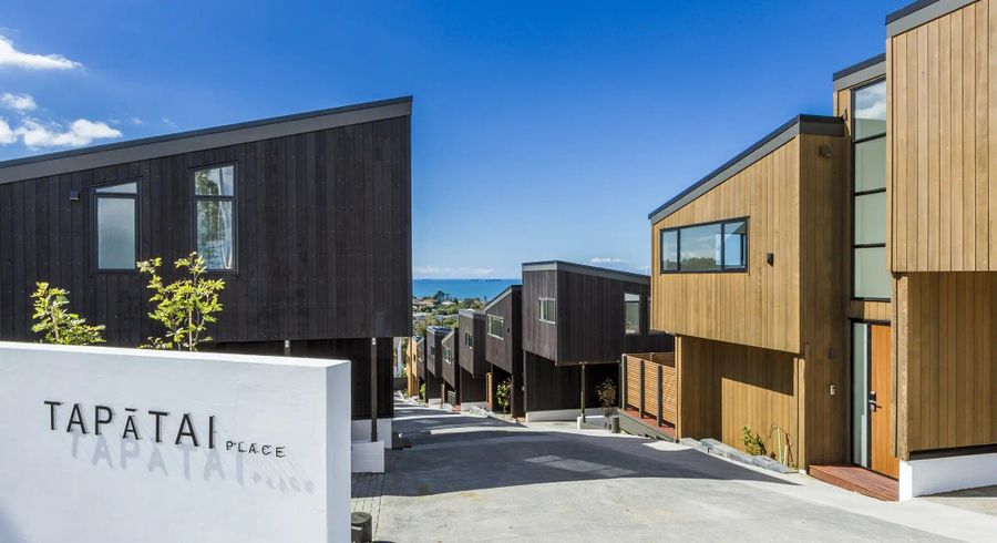  at 7 Tapatai Place, Castor Bay, North Shore City, Auckland