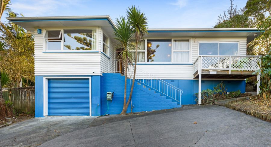  at 22 Thuja Street, Green Bay, Waitakere City, Auckland