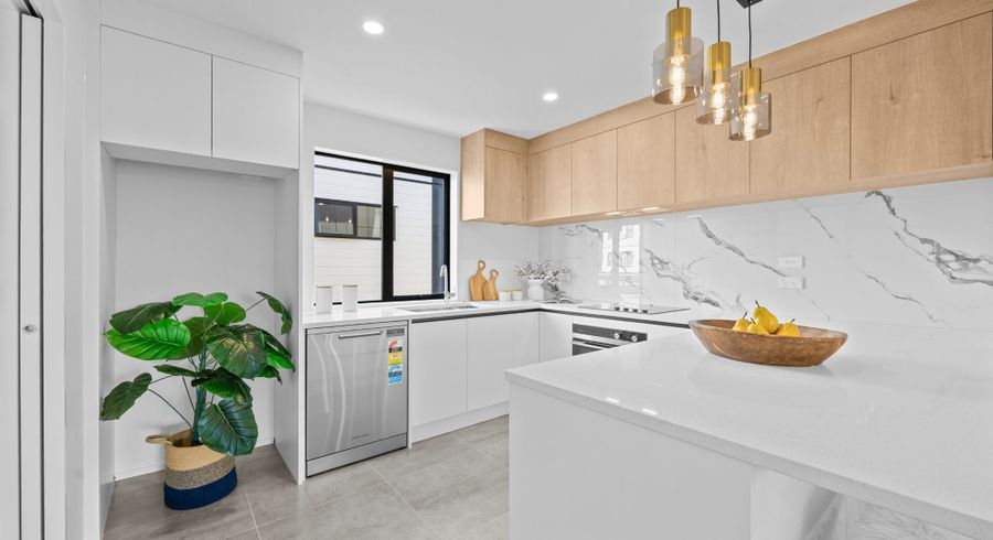  at 6 Robertson Road, Ranui, Waitakere City, Auckland