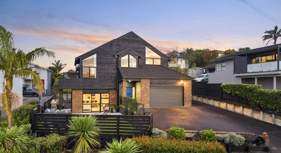  at 2/38 Penzance Road, Mairangi Bay, North Shore City, Auckland