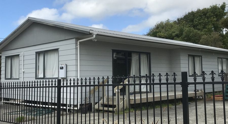  at 3B Mungavin Avenue, Ranui, Porirua