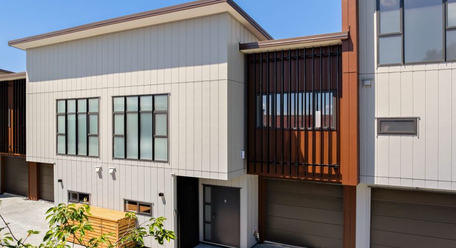  at 729B Massey Road, Mangere, Manukau City, Auckland