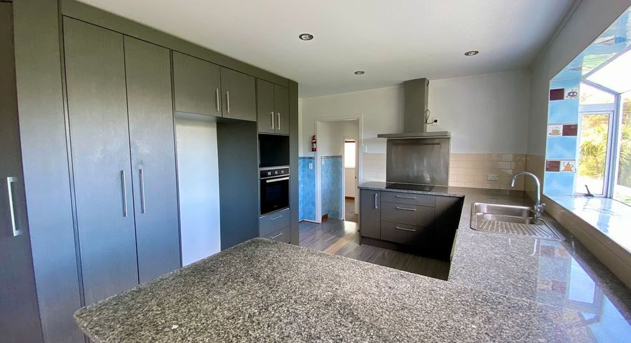  at 318 Sturges Road, Henderson Valley, Waitakere City, Auckland