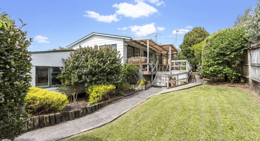  at 7A Sarona Avenue, Glen Eden, Auckland