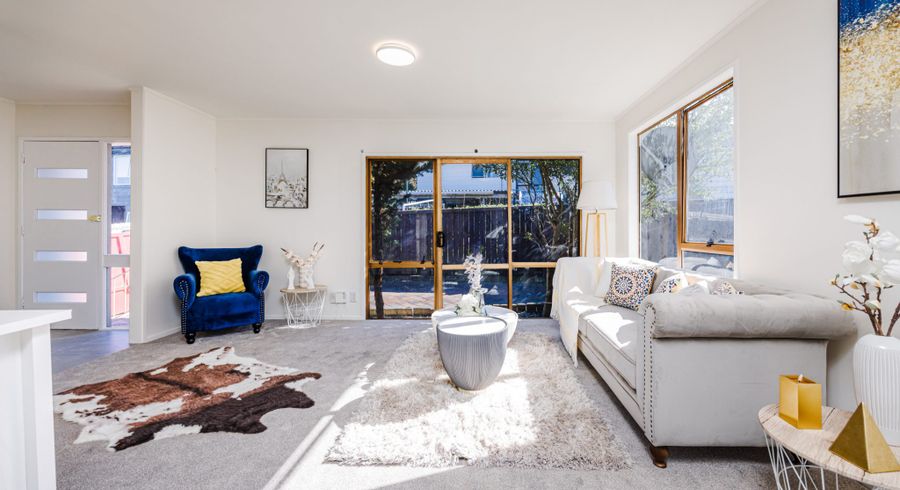  at 43 Catkin Crescent, Papatoetoe, Manukau City, Auckland