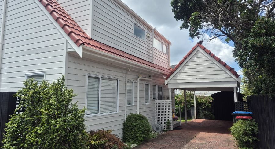  at 4/31 Wairakei Street, Greenlane, Auckland