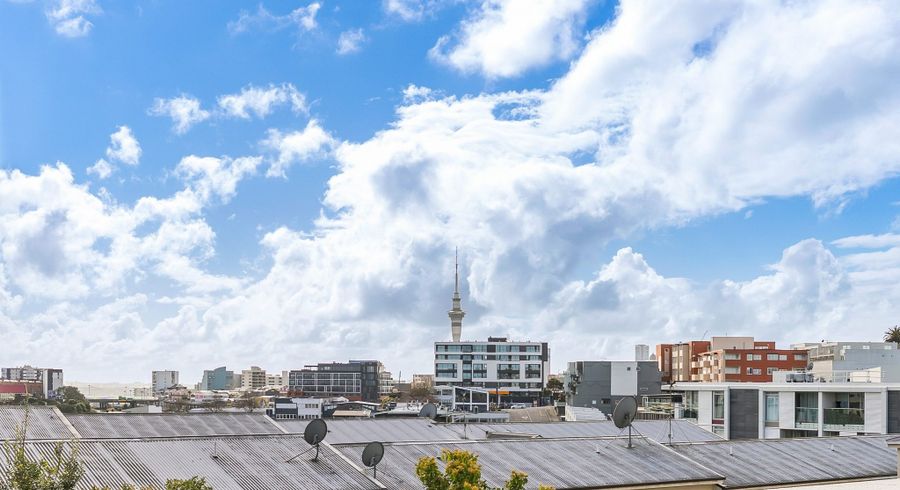  at 2F/5 Charlotte Street, Eden Terrace, Auckland City, Auckland