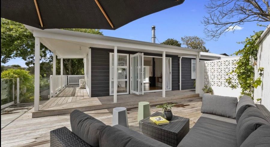  at 12 Honnor Place, Hurdon, New Plymouth