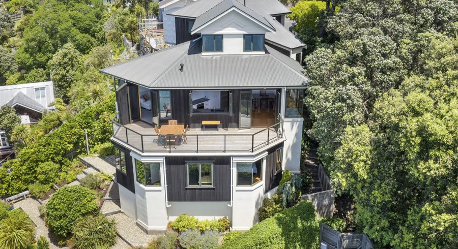  at 20 Napier Street, Karaka Bays, Wellington