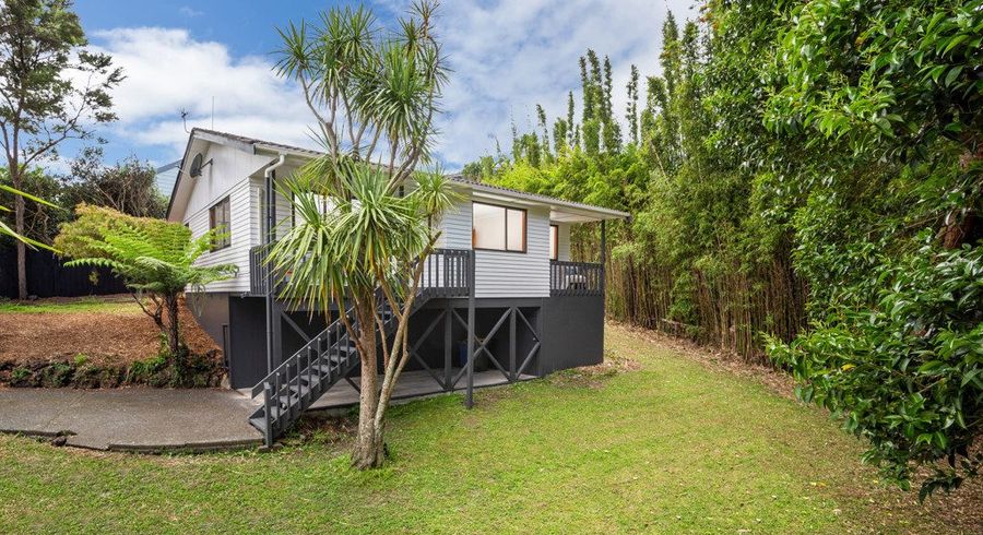  at 38 Houston Place, Bayview, Auckland