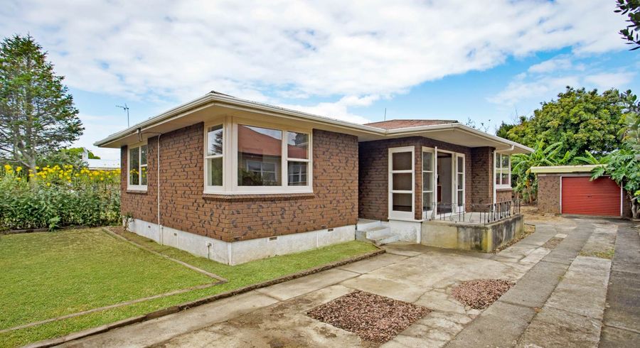  at 5 Kenley Place, Avondale, Auckland