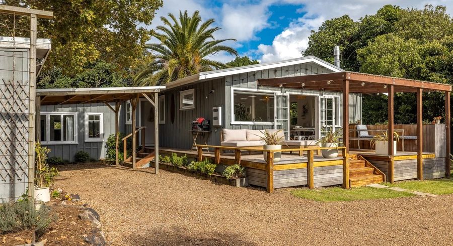  at 11 Putiki Rd, Ostend, Waiheke Island, Auckland