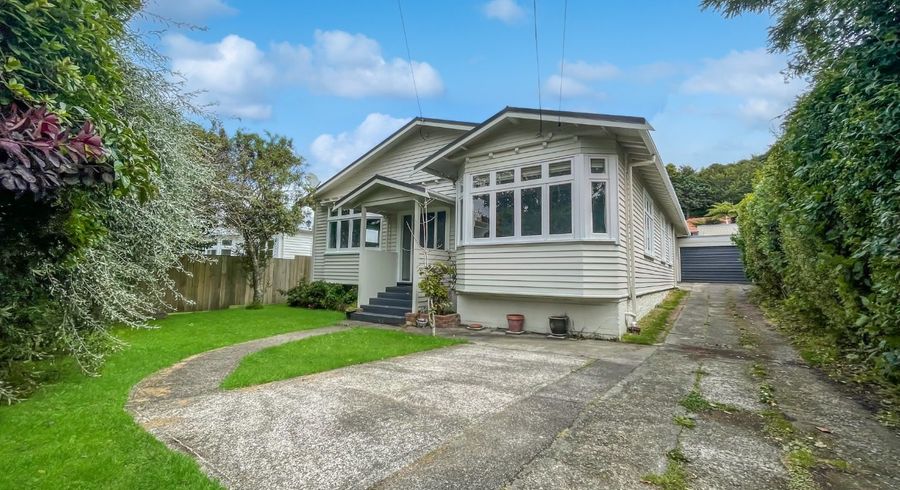  at 25 Chamberlain Road, Karori, Wellington, Wellington