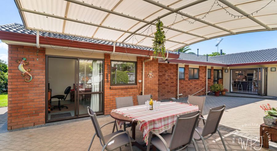  at 1 Gaylord Place, Conifer Grove, Papakura, Auckland